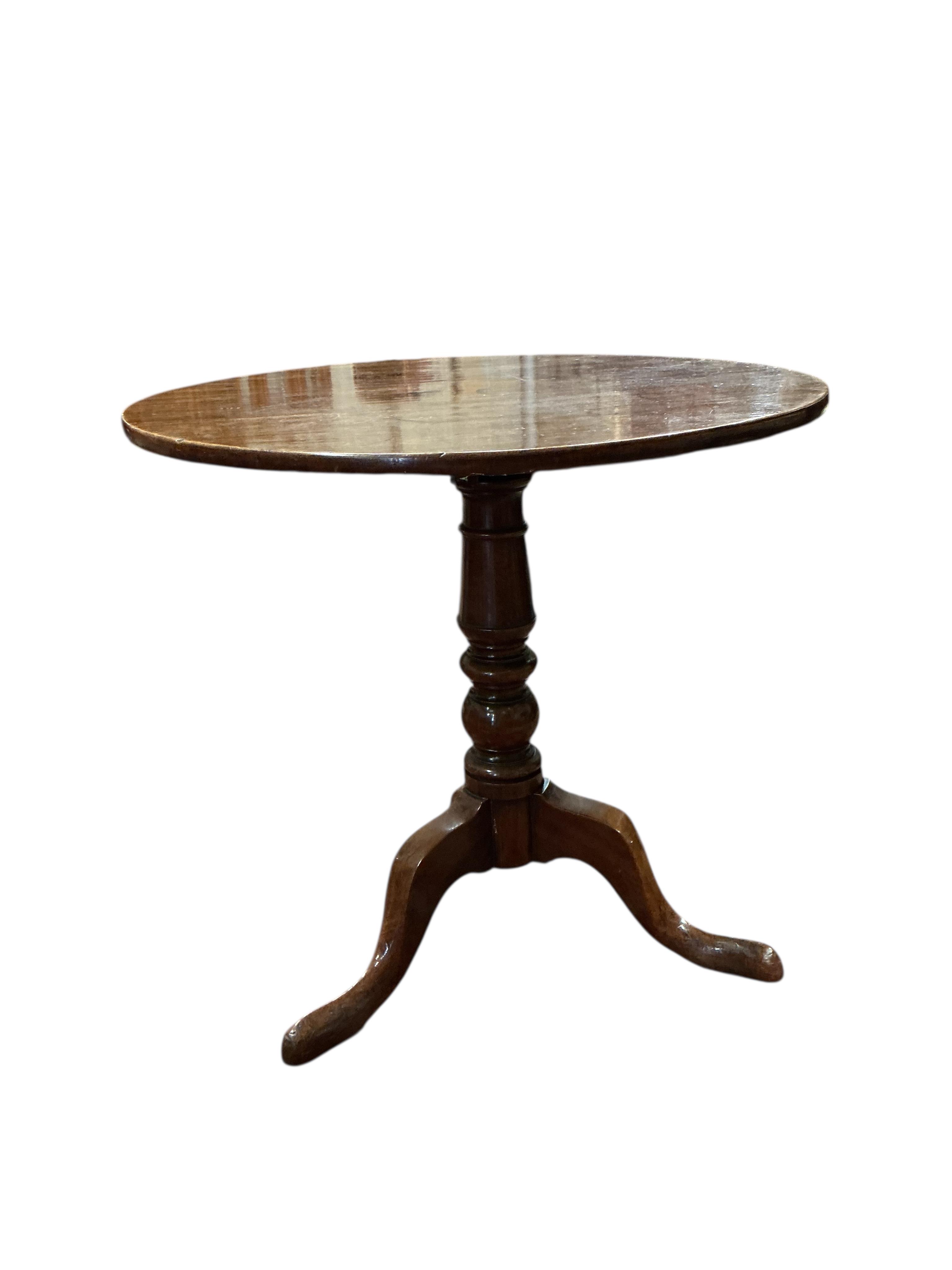 A Victorian mahogany circular tilt top tripod tea table, diameter 76cm, height 73cm